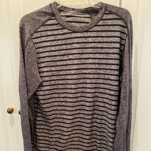 LuLulemon long sleeve black and grey tech top size L